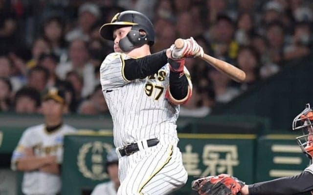 「えげつないスピードの打球だった」元阪神25歳右のロマン砲、“新天地”合流報告にファン歓喜「どこへ行っても応援し続けます！」