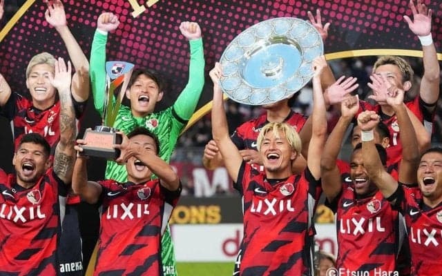 王座奪還の鹿島が2026新ユニフォーム｢YOAKE｣を予告！｢もうワクワクが止まらない！｣ 朝焼けの海の映像にサポーターは｢グラデーション使ってきそうな雰囲気｣と予想!? 