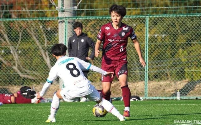 華麗さと着実さを兼ね備えた若きクリムゾンレッドが誇る左の翼。ヴィッセル神戸U-18・瀬口大翔が見据えるプレミアリーグの頂  【NEXT TEENS FILE.】