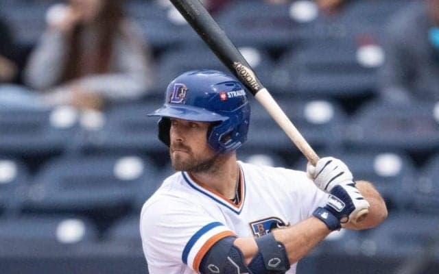 DeNAが“異色経歴”ヒュンメルと合意　両打ちの175センチ、3Aで今季44戦13HR…捕手でプロ入り