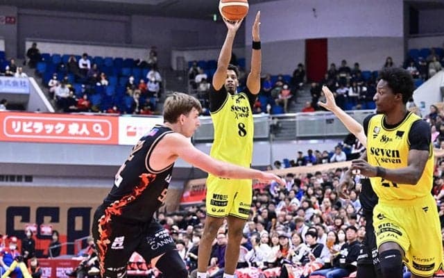 第4Qで30－16と大阪を圧倒、仙台が連勝数を「4」に…カルバーが連続ダンクで存在感発揮