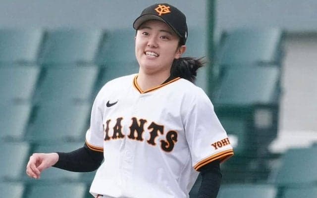 偉大な父と兄・佐々木麟太郎も観戦　巨人女子入りで目指す「55」の系譜…OBが見た伸び代