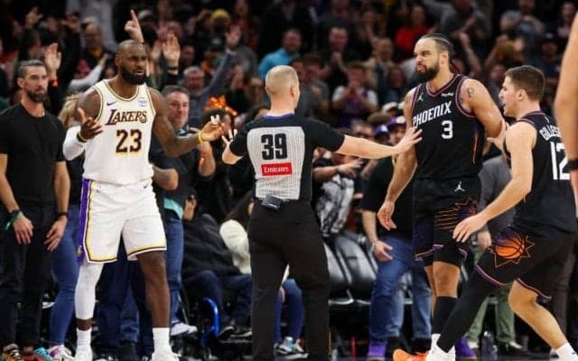 ”悪役”ブルックス、レブロンやカリーへの相次ぐファウルに「自分を見つめ直す」