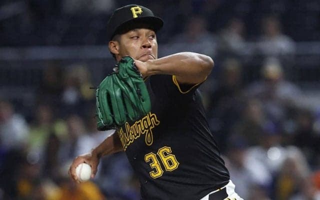 「どうなってんの？」阪神新助っ人の“魔球”が話題　専門家も驚いた軌道「本当に凄すぎ」