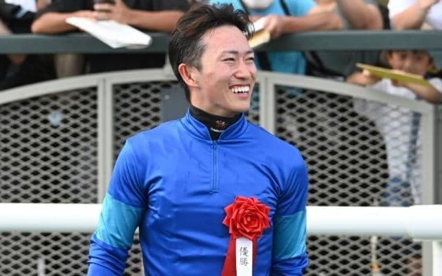 菅原明良騎手がJRA通算400勝達成！ 「来年はもっと勝てるように努力して頑張っていきたい」