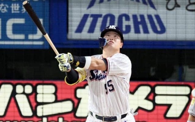 「NPBでのコンタクト率の低さを懸念」なぜ村上宗隆に大型オファーは届かなかったのか　2年契約に米メディア考察「より巨額な契約を勝ち取る戦略」