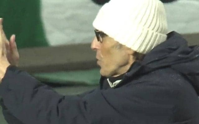 直腸がんステージ3公表のラモス瑠偉に古巣サポーターが横断幕とチャントで大声援「不屈の漢カリオカ」「病気に負けるな」ワッキーも「絶対に大丈夫」