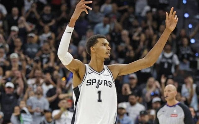 NBA史上3人目…ビクター・ウェンバンヤマがシーズン100試合連続で1ブロック以上を記録