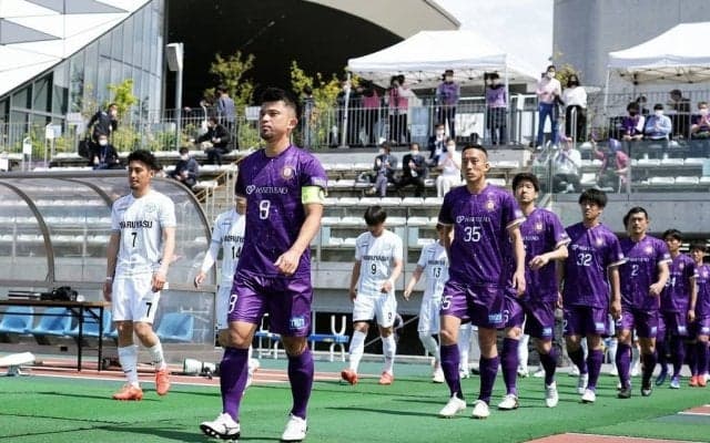 ｢エッジの効いたデザイン｣東京23区初のJ参入を目指すJFLクリアソン新宿が斬新デザインの新ユニフォーム発表！｢中東ぽくて良いねw｣｢ゴージャス｣かつ｢ポップでかわゆい｣