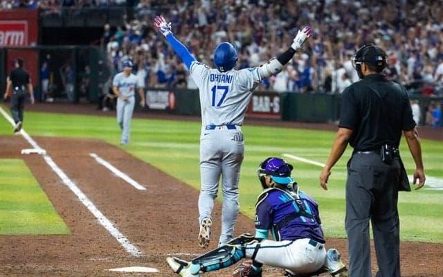 大谷翔平、「最優秀バット投げ賞」を受賞　“バンザイ”12号で栄誉…MLB公式発表