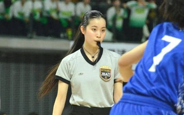 女子高校生がバスケ全国大会で審判、史上初　中学で決めた将来の目標