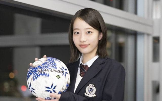 全国高校サッカー選手権大会応援マネージャー・池端杏慈「父とリフティングチャレンジの練習を一緒にやりました」