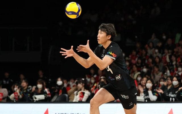 「おまえ、バレーしにきてんだろ？」ルーキー山﨑真裕を奮い立たせたベテラン渡辺俊介の言葉。天皇杯優勝のWD名古屋で輝く努力の結晶