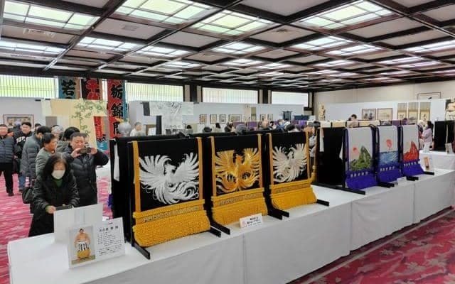 相撲協会100周年、雷電の羽織など公開　八角理事長「伝統守る」