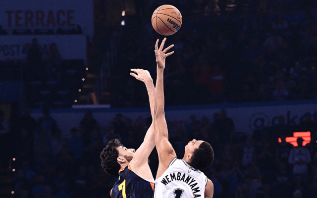 ウェンバンヤマがホルムグレンとのライバル関係を否定「比較にならない」その真意と両者の現在地