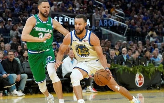 クリスマスゲームの再会…トンプソン、“元相棒”カリーの粋な行動に「リスペクト」