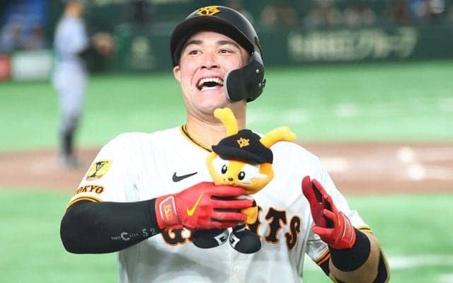 岡本和真から「バカにしてるのか」　まさかのツッコミも…リチャードが“力説”「検索して」