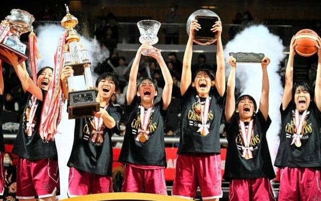 大阪薫英女学院が悲願の初優勝　大阪勢8年ぶりのV　全国高校バスケ