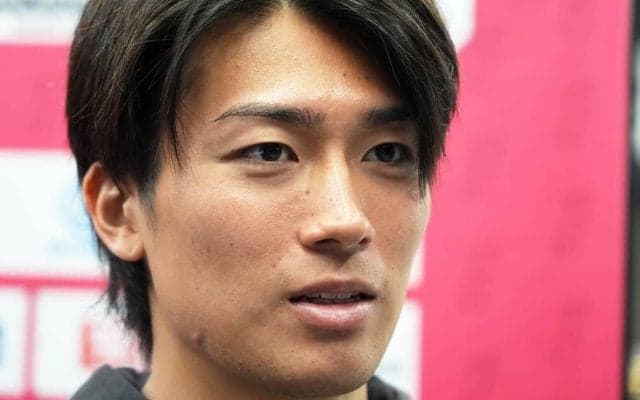 ｢男前すぎーー!!｣中村敬斗が笑顔満載の“イタリア冬旅行”プライベートショット公開＆現地少年と路上サッカー動画も!?｢イタリアの街並みに敬斗が似合いすぎる｣