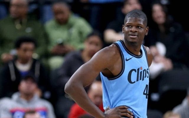 213センチのビッグマン、モー・バンバがイースト4位のラプターズと契約合意