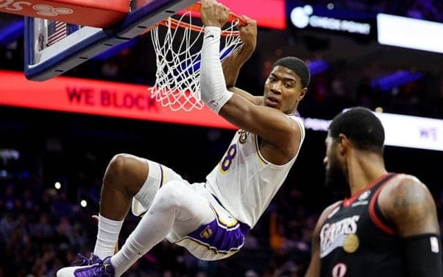 レイカーズ・八村塁のベンチ起用提案…元オールスターが大胆発言「見てみたい動きがひとつある」