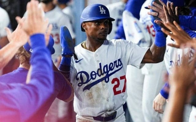 ド軍、元盗塁王をトレード放出　球団発表…18歳右腕を獲得、40人枠を空け大物獲得か