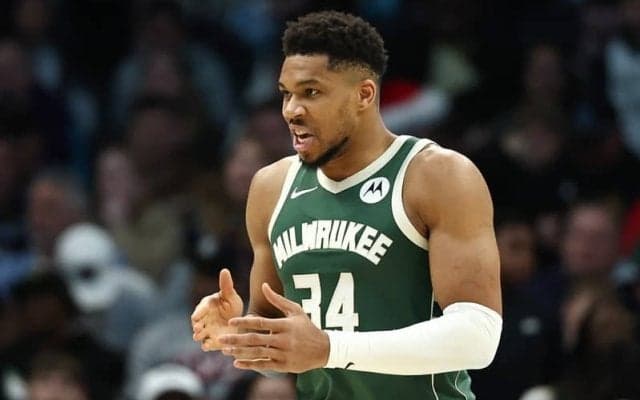 ケガから復帰したヤニスの苦悩「出場時間制限がある中でプレーするのは好きじゃない」