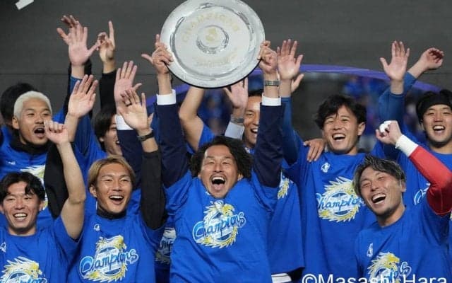 【｢サッカー批評｣選出！J2ベスト11】ボランチには元日本代表のツワモノと｢陰のMVP｣を配置！FW部門では優勝の立役者も外せない！【MF＆FW編】