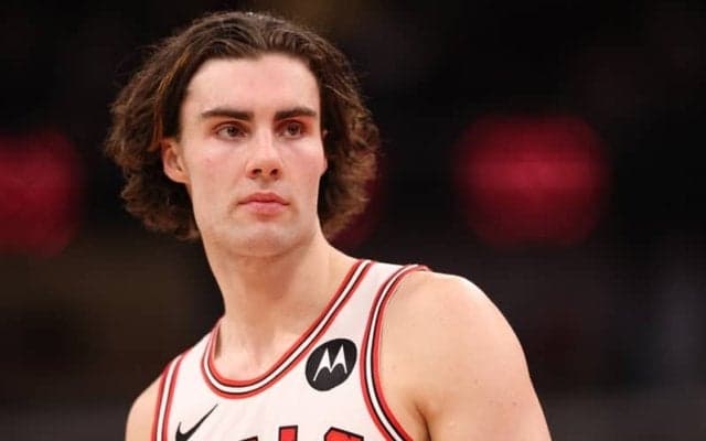 ブルズの先発PGジョシュ・ギディーが左ハムストリング負傷のため最低数週間の離脱