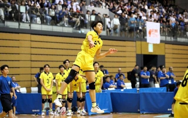 ダントツ１位は鎮西高の一ノ瀬漣！【春の高校バレー出場チームのキャプテンに聞いた「高校生ですごい！と思う選手は誰？」（男子編）】