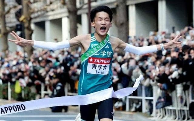 青学大が2度目の総合3連覇、箱根駅伝初　「黒田頼み」から進化