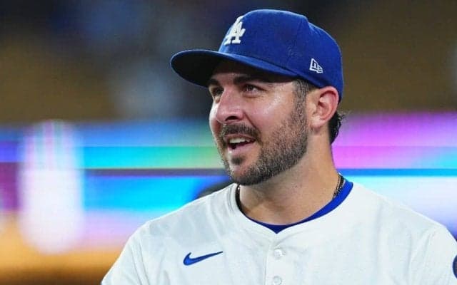 ド軍宴会にNPB助っ人らが参戦　衝撃のお揃い衣装に大興奮…WS欠場の左腕に“思いやり”