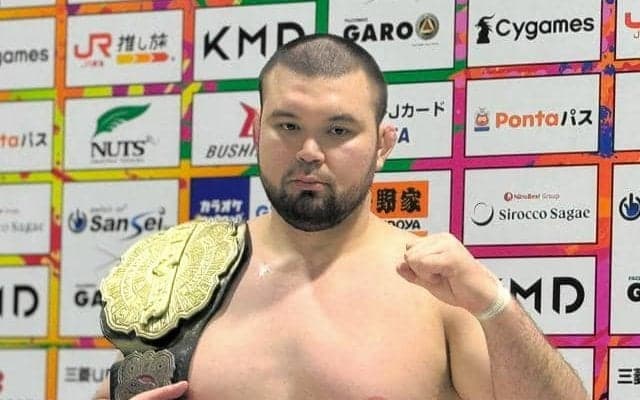 ウルフ・アロンがプロレスデビュー戦で白星　柔道代表監督の後押しも