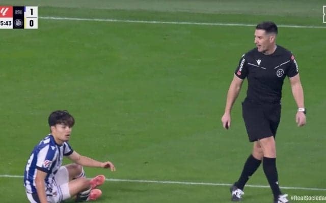 「なんやその神パス！」久保建英、DF3枚引きつけ→左足アウトサイドパスで華麗アシスト！「よく見えてる」2026年初戦でMOMに選出