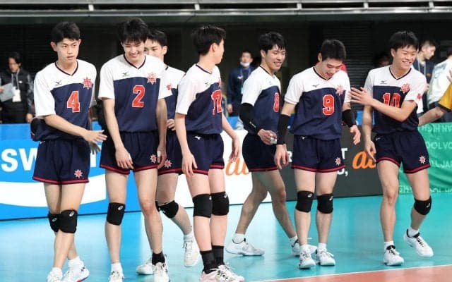 春高バレー　東北の〝ゲリラバレー〟が炸裂　セットごとにメンバー入れ替え　東山への挑戦権ゲット