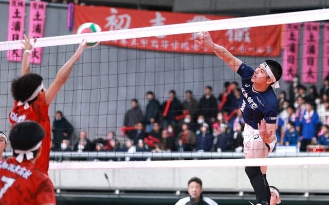 春高バレー　2021年度大会優勝の日本航空、高知商に圧勝　4連続サービスエースの鈴木碧惟主将「日本一に向けて頑張りたい」