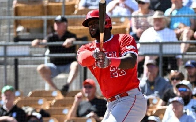 井上中日からお昼に届いた“朗報”にファン沸く「Aクラス見えた！」「稼働すれば、本当に最強」MLB通算164発の右の大砲合流で課題の打線強化につながるか