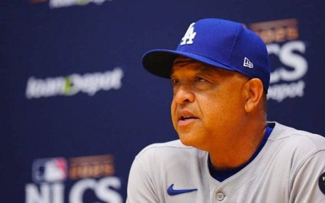 数々の修羅場…ロバーツ監督を支える「クソくらえ」　負ければ批判、語った“人生観”