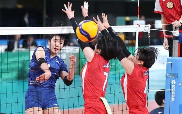 大阪・金蘭会、2冠に向けて好発進　スパイクさえ三重をストレートで下す　春高バレー