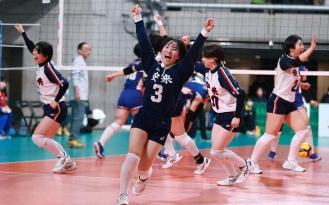 春高バレー　安来、敗戦も粘りのバレーで地震の地元に勇気　岩田監督「最後まであきらめないバレーはできた」