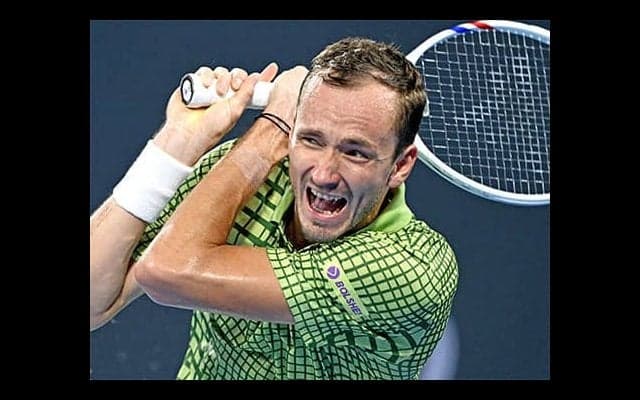  メドベージェフ 快勝で開幕戦8強 