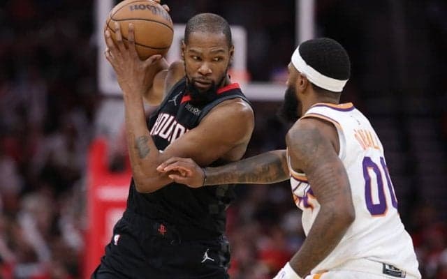 シェングン不在のロケッツがサンズに勝利…決勝弾を沈めたデュラント「古巣と対戦する時は…」