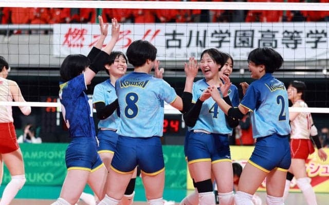 春高バレー大阪勢　女子の大阪国際と男子の清風、揃って3回戦進出決める