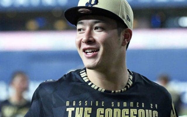 吉田輝星、佐々木希らと豪華ショット　秋田の“大物”集結で誓う「大復活!!」