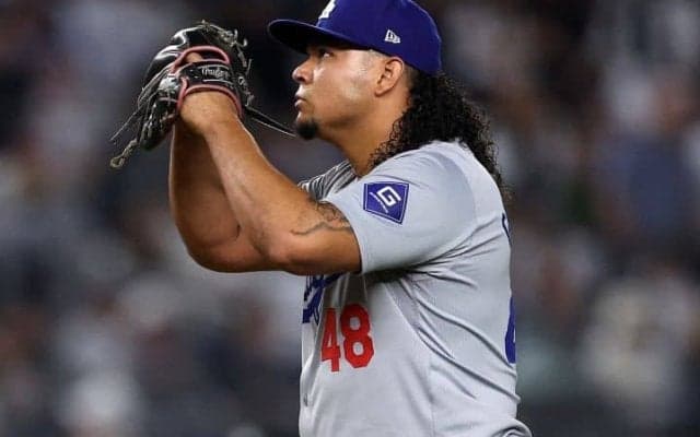 ドジャース、昨季全休の27歳右腕が「ついに復帰する見通しだ」4.4億円合意で年俸調停を回避　23年は68試合で防御率1.20