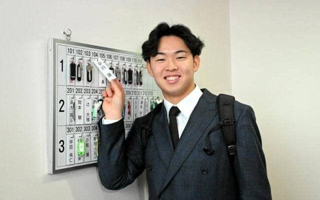 ドラ1平川外野手は「出世部屋」に　広島カープの新人選手が入寮