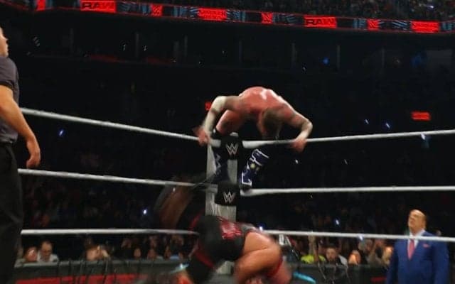 「正気の沙汰ではない」危険すぎる“自爆”に戦慄 “脳天落下”直後、レスラーが見せた矜持には驚きの声も