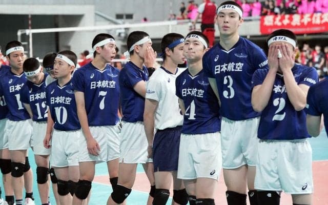 春高バレー　日本航空、4連覇狙う駿台学園にストレート負け　山梨勢は敗退