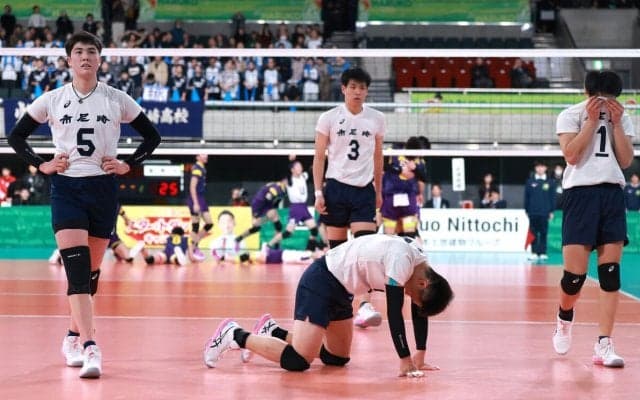 春高バレー　V候補の市尼崎が雄物川に国スポのリベンジならず　エースのハントラクル星夏「実感が湧かない」