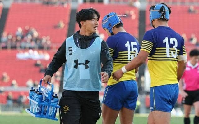 けが続きだったラグビー部の3年間　背番号がないキャプテンの決意